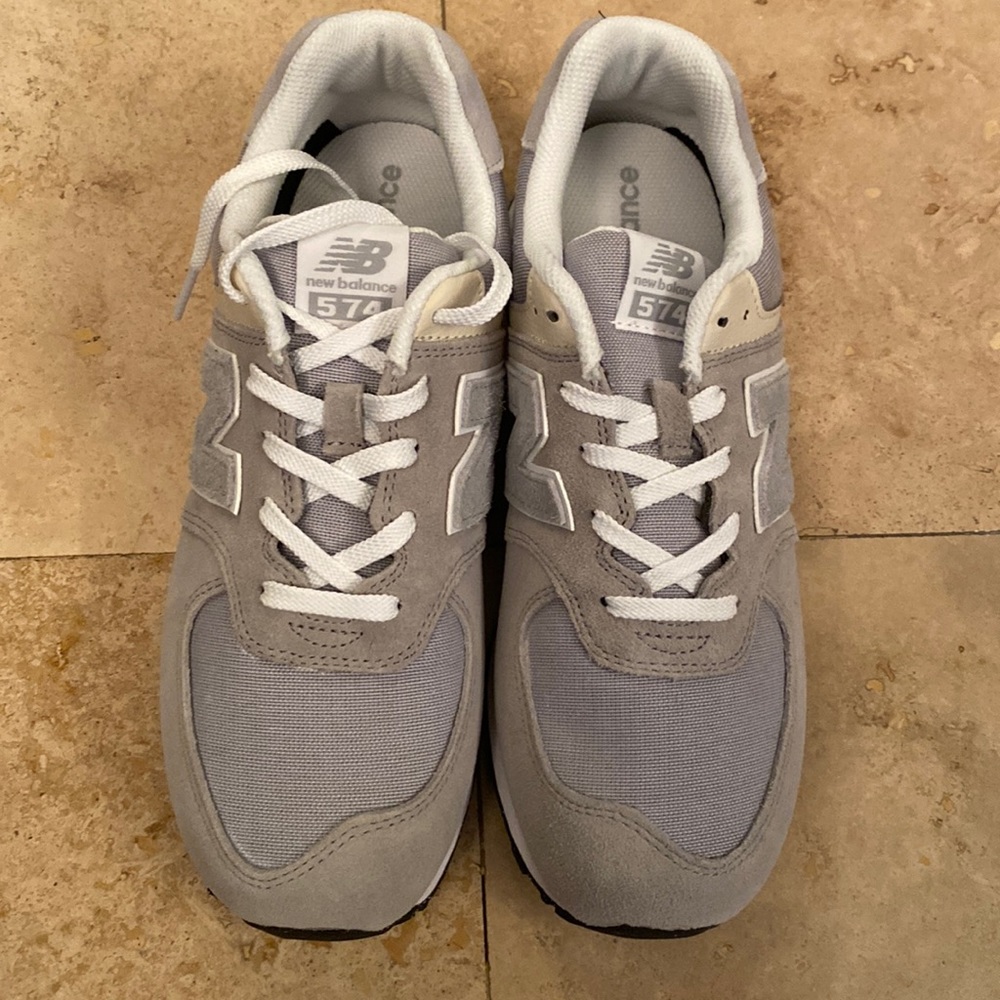 New Balance 574 kids 6 fits women’s 7 1/2